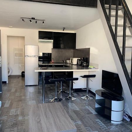 Appartement Tout Confort En Mezzanine A 20Mn A Pied Du Centre-Ville Avec Tv Et Wifi ลาโรแชล ภายนอก รูปภาพ
