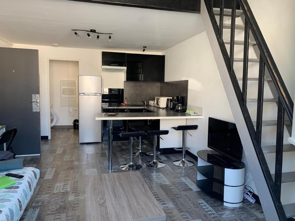 Appartement Tout Confort En Mezzanine A 20Mn A Pied Du Centre-Ville Avec Tv Et Wifi ลาโรแชล ภายนอก รูปภาพ